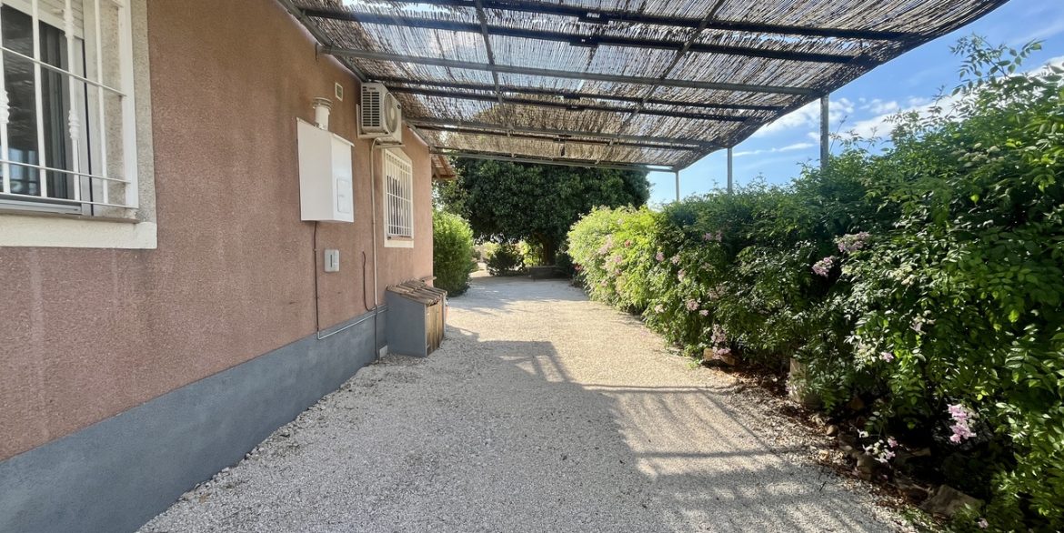 157982-villa-for-sale-in-orihuela-30559292-large