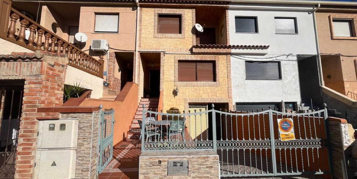158390-townhouse-for-sale-in-formentera-del-segura-30696227-large