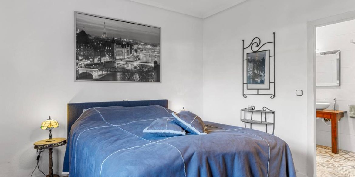 Bed11
