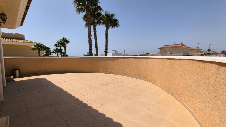 Roof S