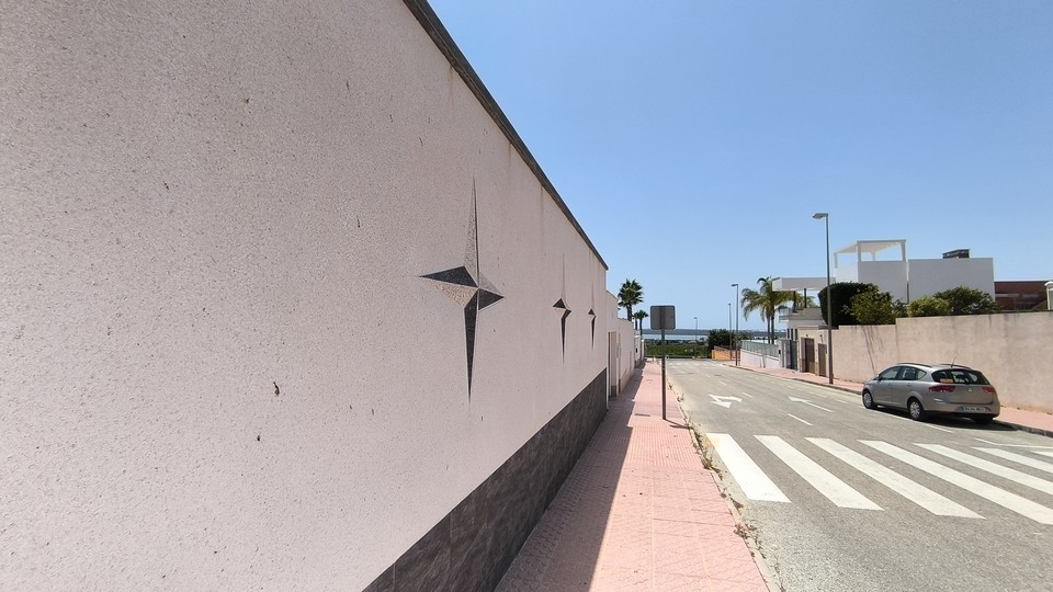 Villa Road2