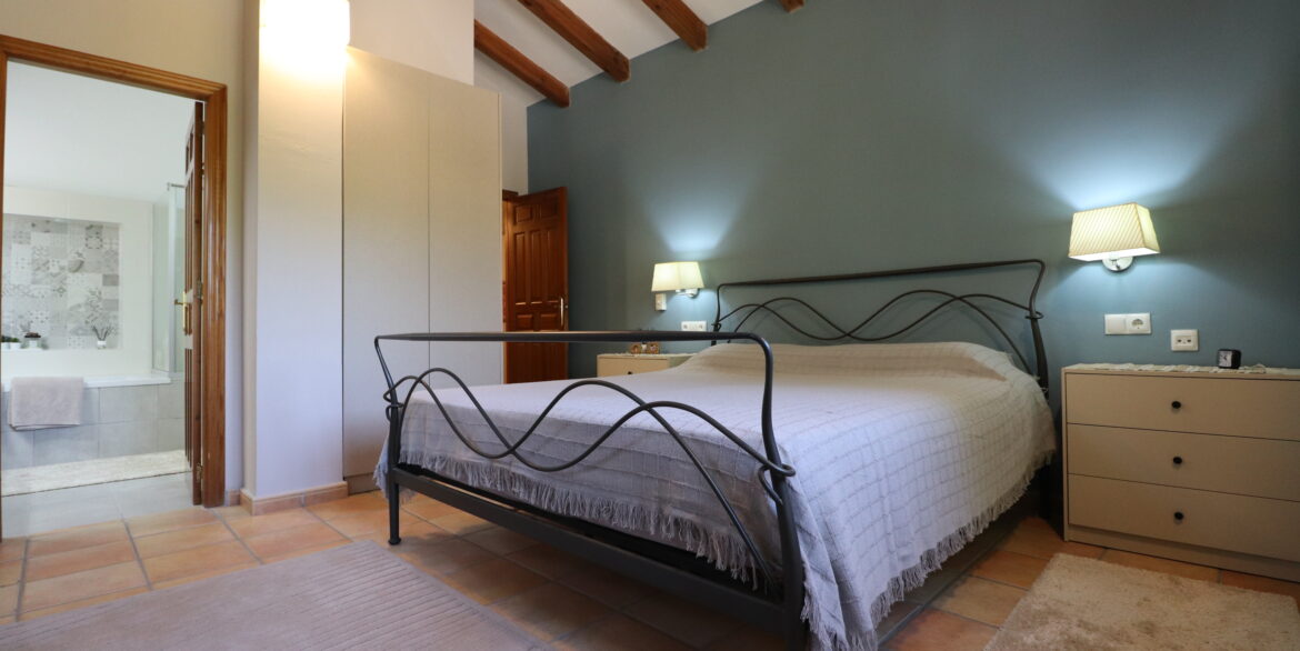 11.5363bed1