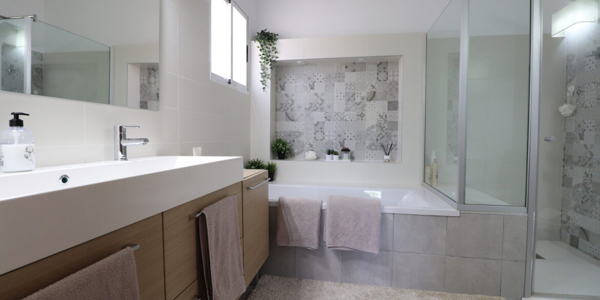 12.5363bath1