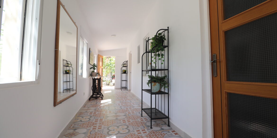 28.5363annexhallway