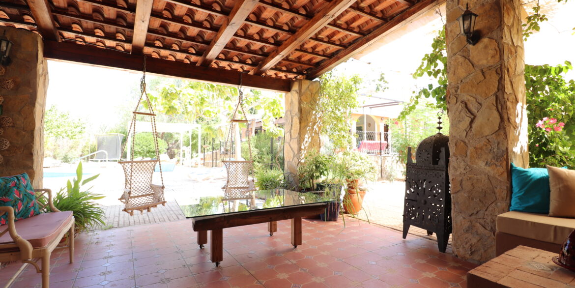35.coveredterrace2