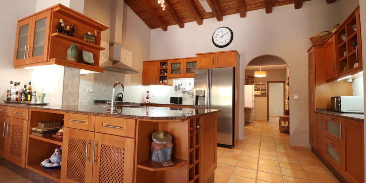 6.5363kitchen1