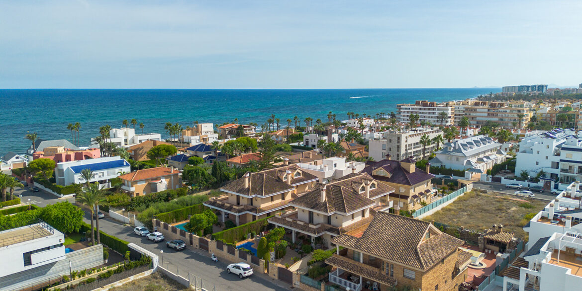 MAR NEGRO
