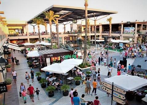 Zenia Boulevard2