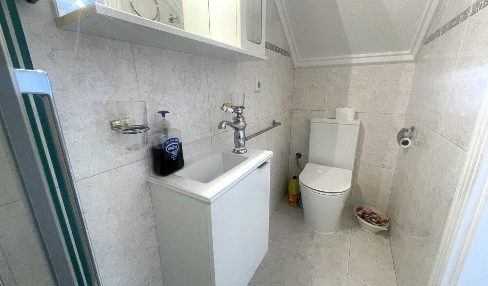 Bathroom-2-CSH145