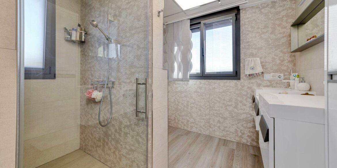 Bathroom-2-CSH94
