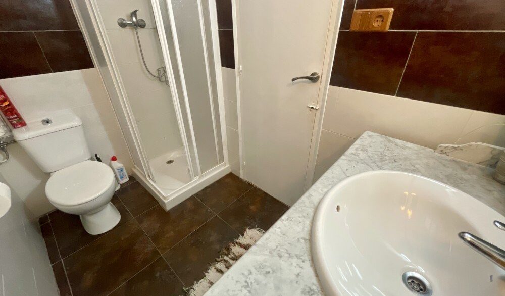 Bathroom-2-CSH99