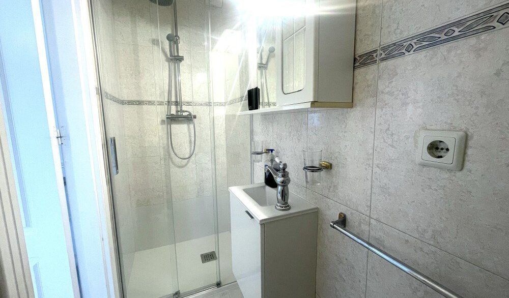 Bathroom-3-CSH145