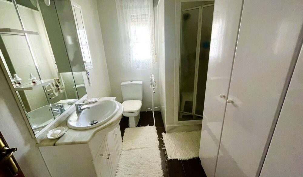 Bathroom-CSH136.jpeg