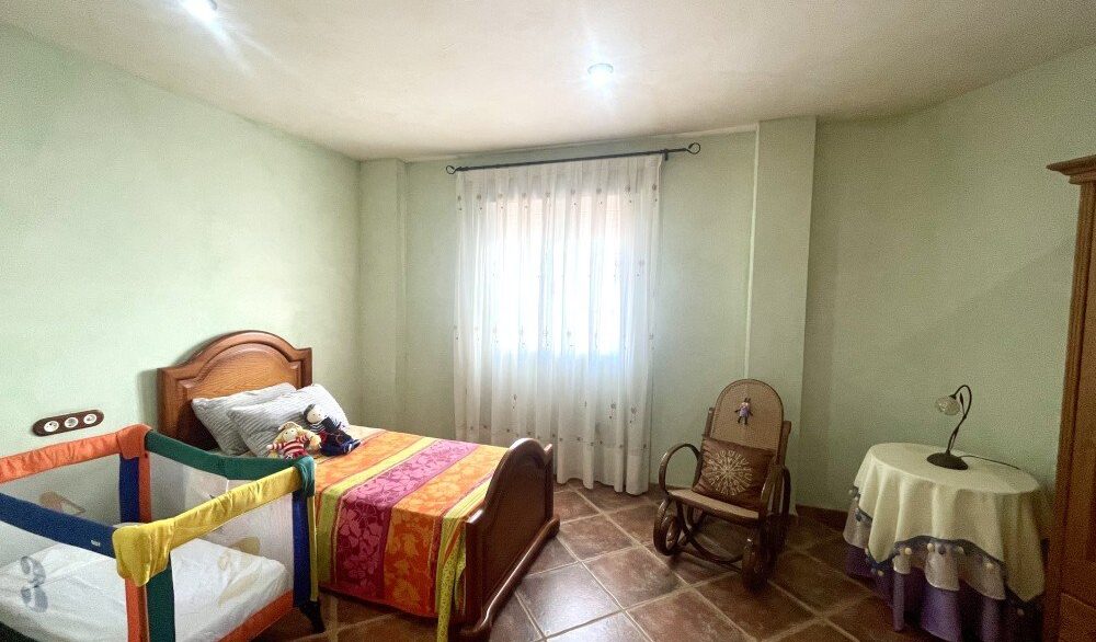 Bedroom-1-CSH7
