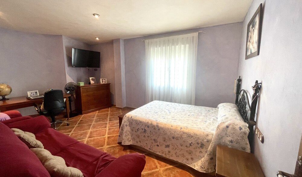 Bedroom-2-CSH7