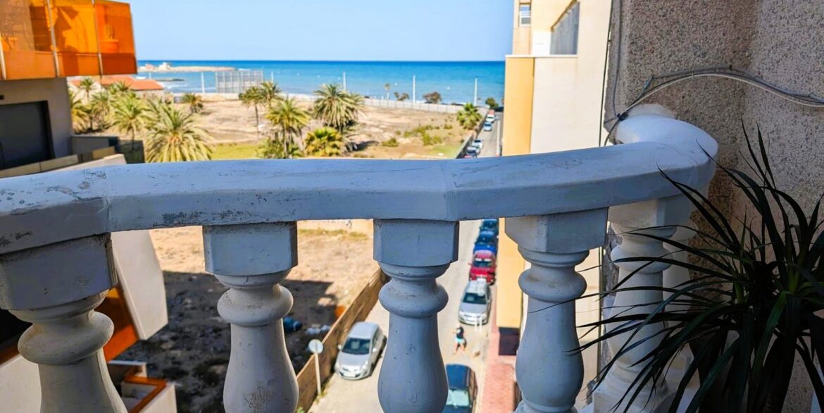 CSH149-balcony-2