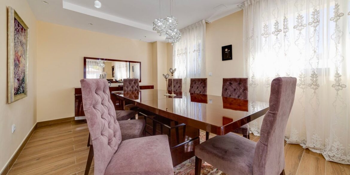 Dinning-zone-CSH94
