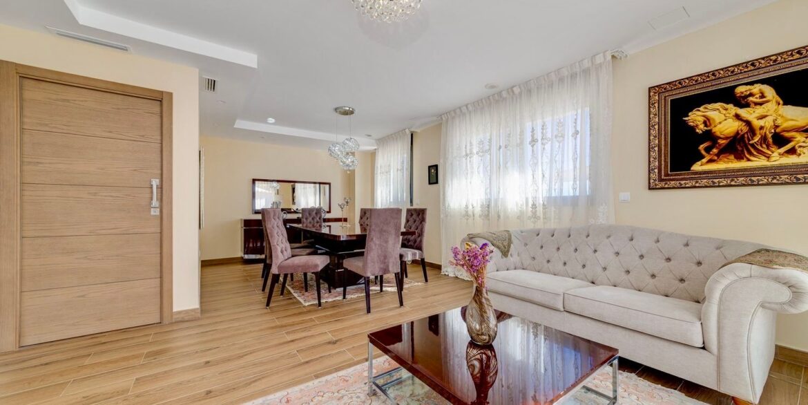 Living-room-2-CSH94