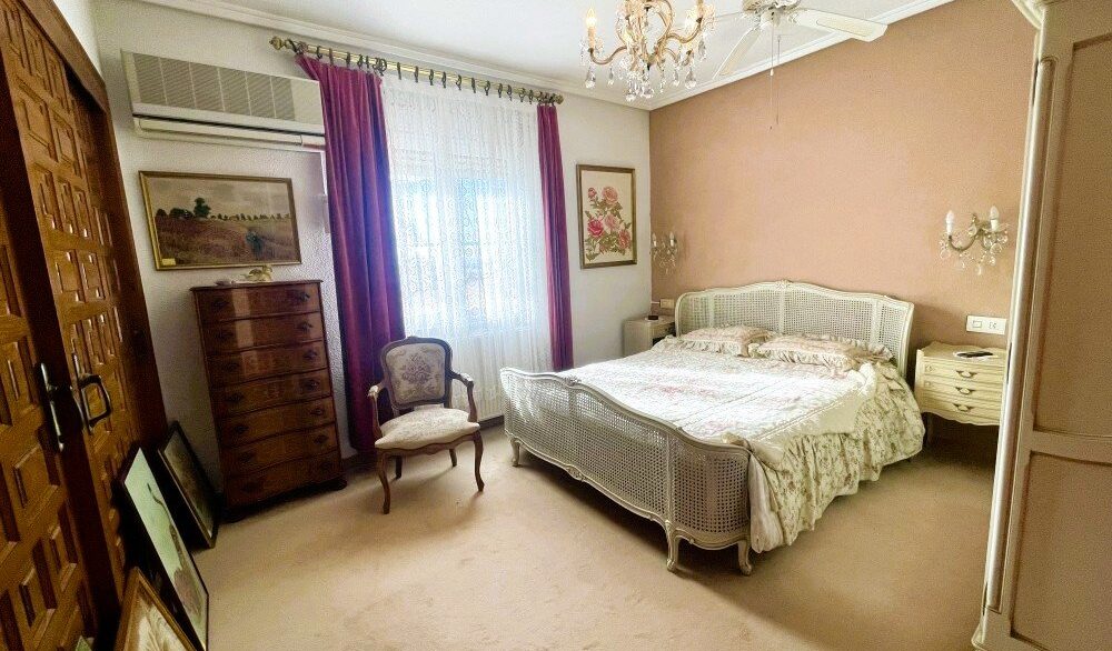 Master-bedroom-CSH136.jpeg