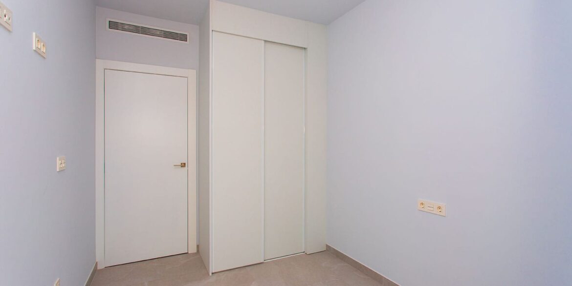 10052_why_wait__move_in_now_070325105100_pic_21