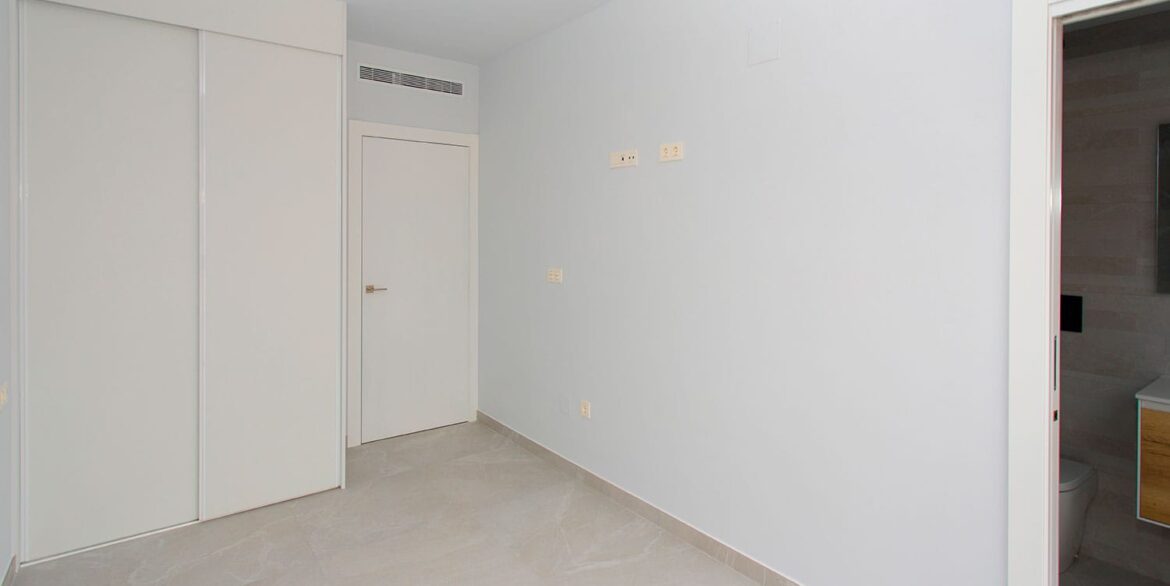 10052_why_wait__move_in_now_070325105101_pic_13