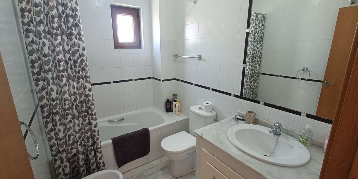 13171_stunning_top_floor_apartment_with_private_solarium_150426124734_22