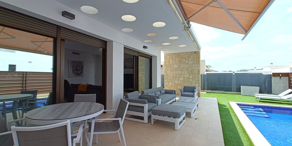 10699_stunning_modern_villa_050625164710_villa_5
