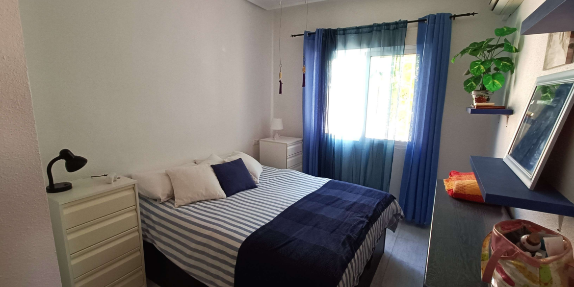 13641_beautiful_quad_with_underbuild__solarium_and_walking_distance_to_amenities_260526172051_11