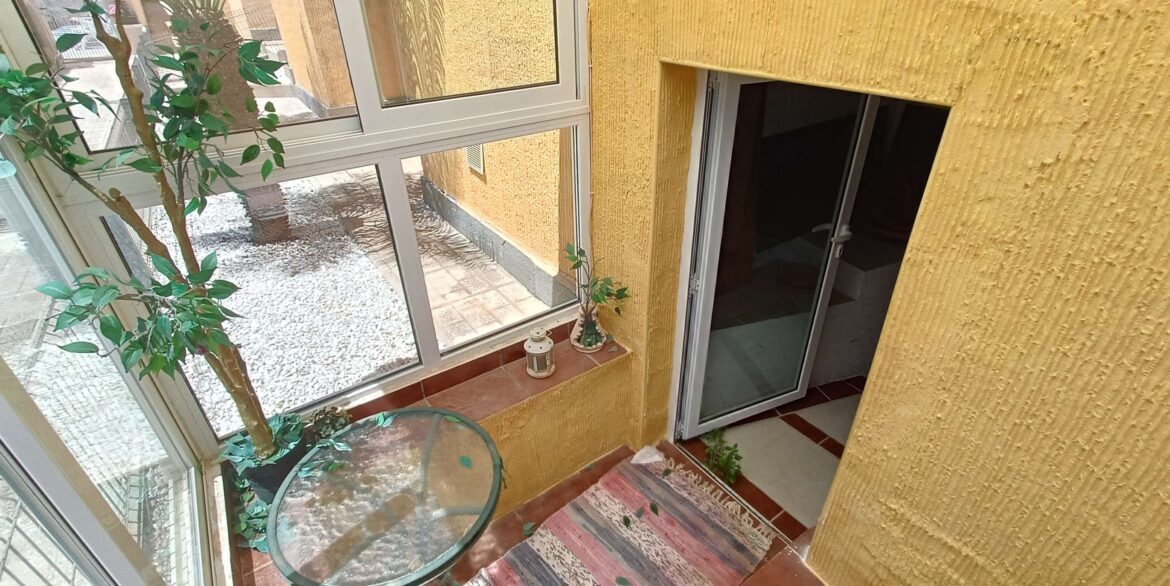13641_beautiful_quad_with_underbuild__solarium_and_walking_distance_to_amenities_260526172224_25