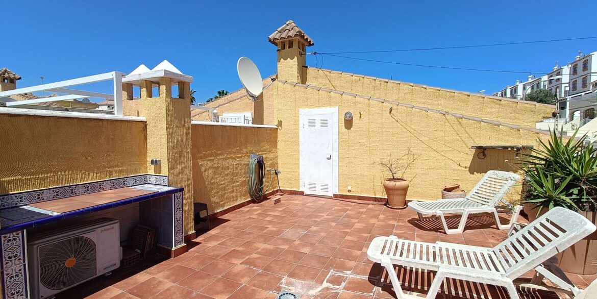 13641_beautiful_quad_with_underbuild__solarium_and_walking_distance_to_amenities_260526172456_img20260519144307