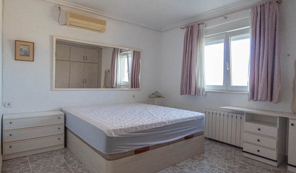 8093_stunning_reformed_countryside_villa_051024105333_p1210250