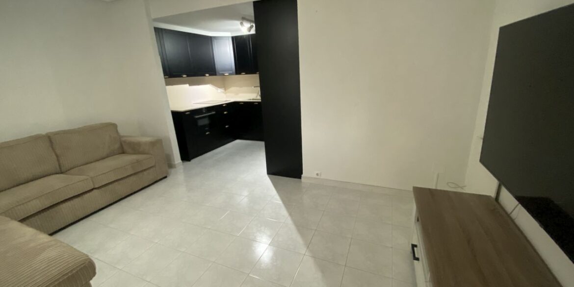 frontpic5-pb879
