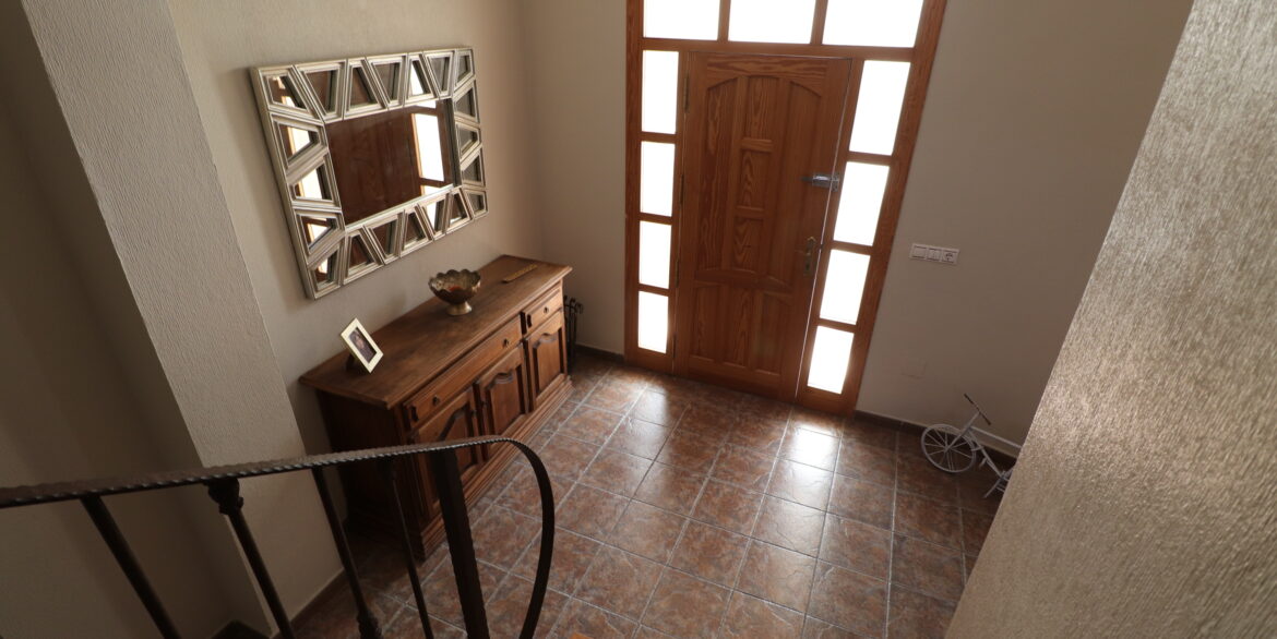 10.hallway_1
