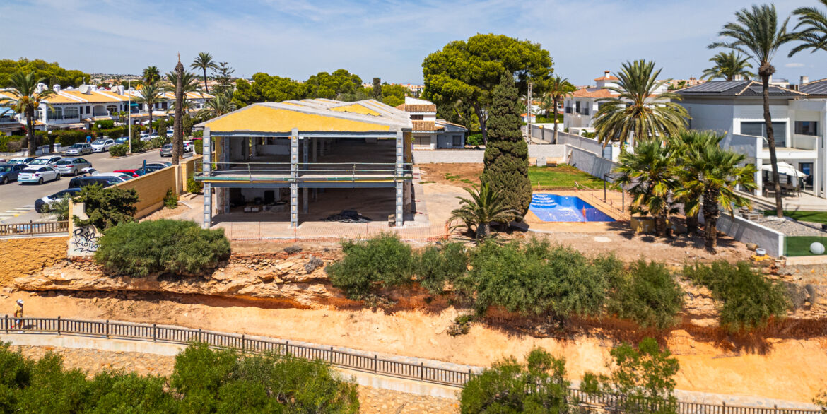 6a50d6b9dabe1_Large-villa-3