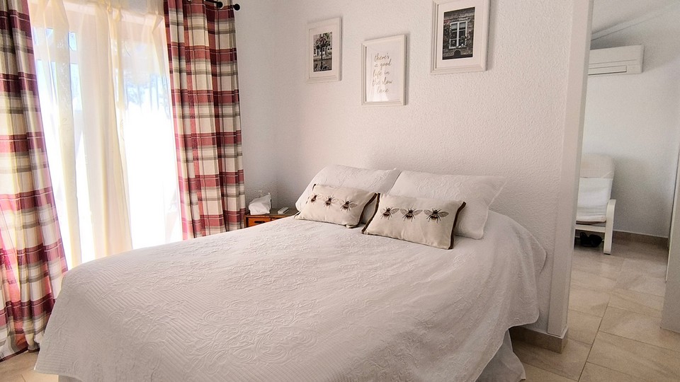 Bed1