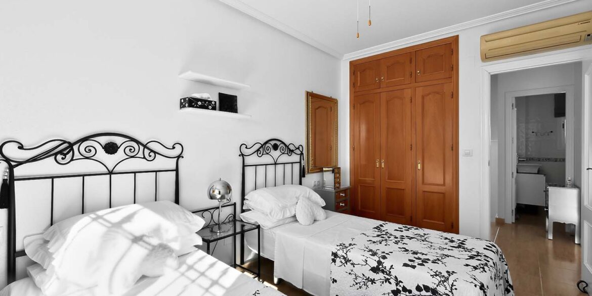 224_detached_villa_for_sale_in_pinar_de_campoverde_110326093549_rawmedia_7393