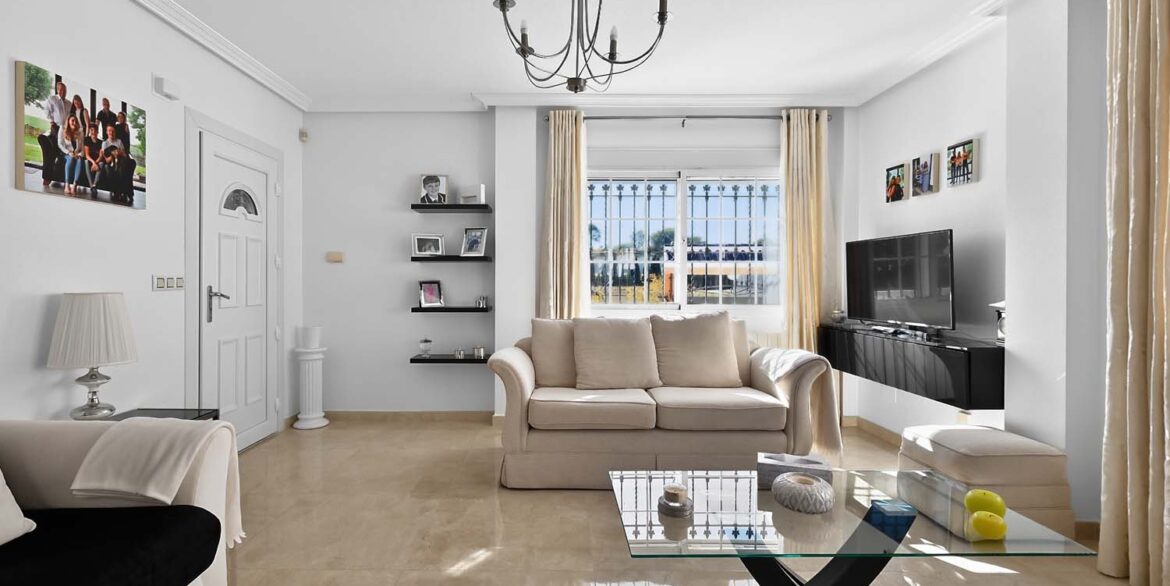 224_detached_villa_for_sale_in_pinar_de_campoverde_110326093550_rawmedia_7346