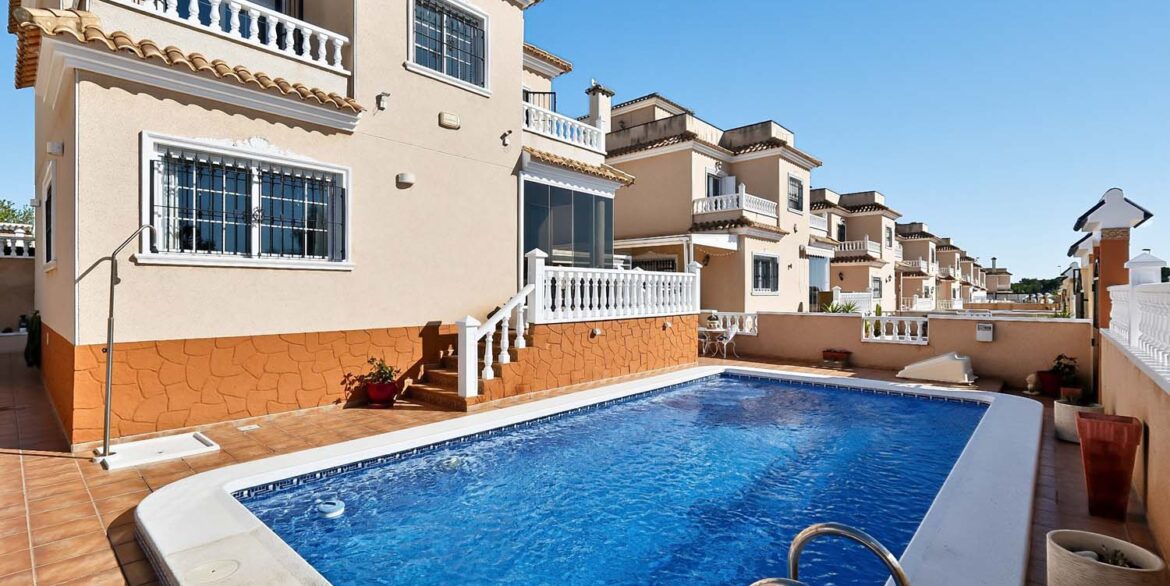 224_detached_villa_for_sale_in_pinar_de_campoverde_110326093552_rawmedia_7318