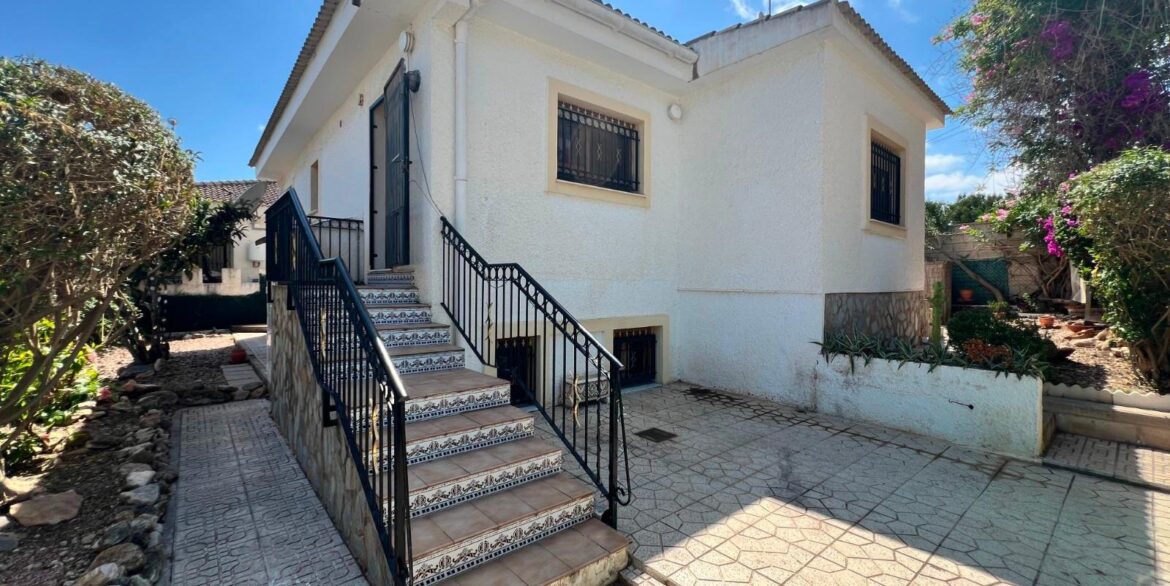 247_detached_villa_for_sale_in_pinar_de_campoverde_110626141020_photo_2026_06_11_14_04_39_3