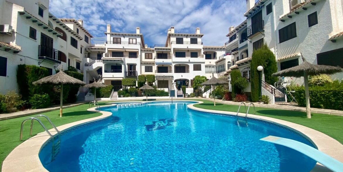261_apartment_for_sale_in_cabo_roig_200526124807_whatsapp_image_2026_05_20_at_12.04.07_3