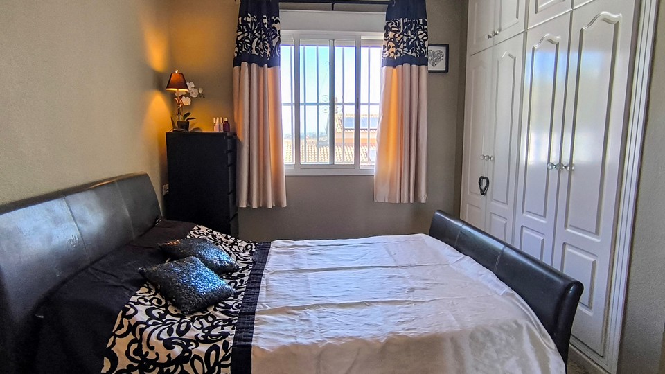 Bed1b