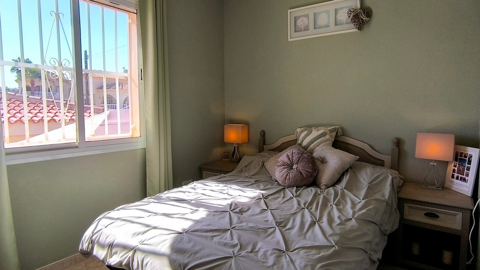 Bed2