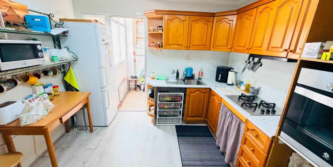 o_1jve51l188kq1ibl1r3n18icot21r