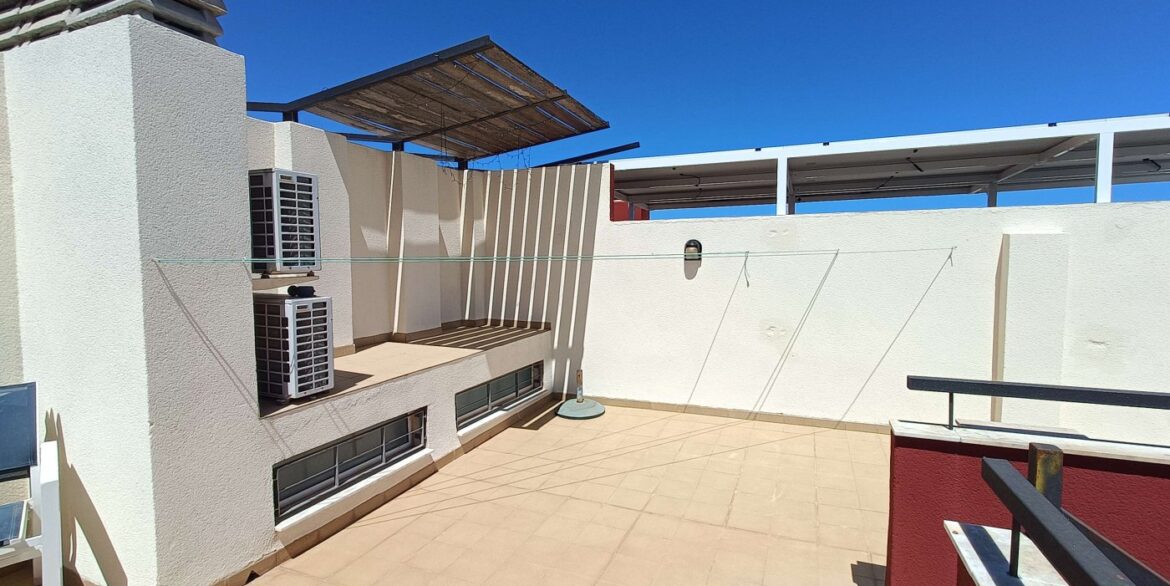 13687_beautiful_quad_villa_with_large_solarium__underbuild_and_garage_280526170637_29