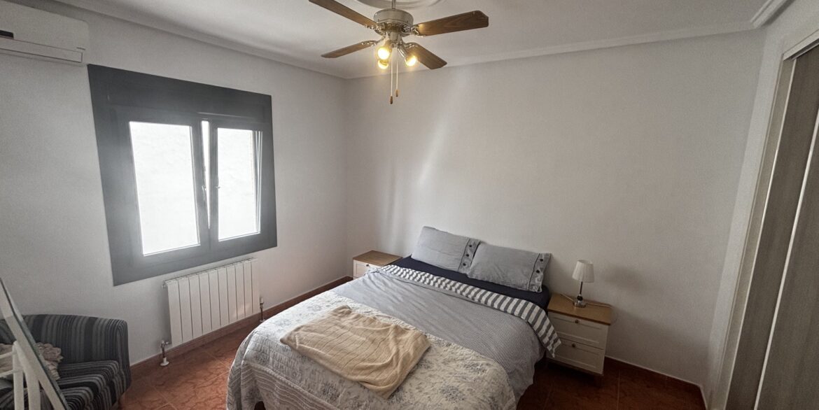 bc404-bedroom_2bc404-