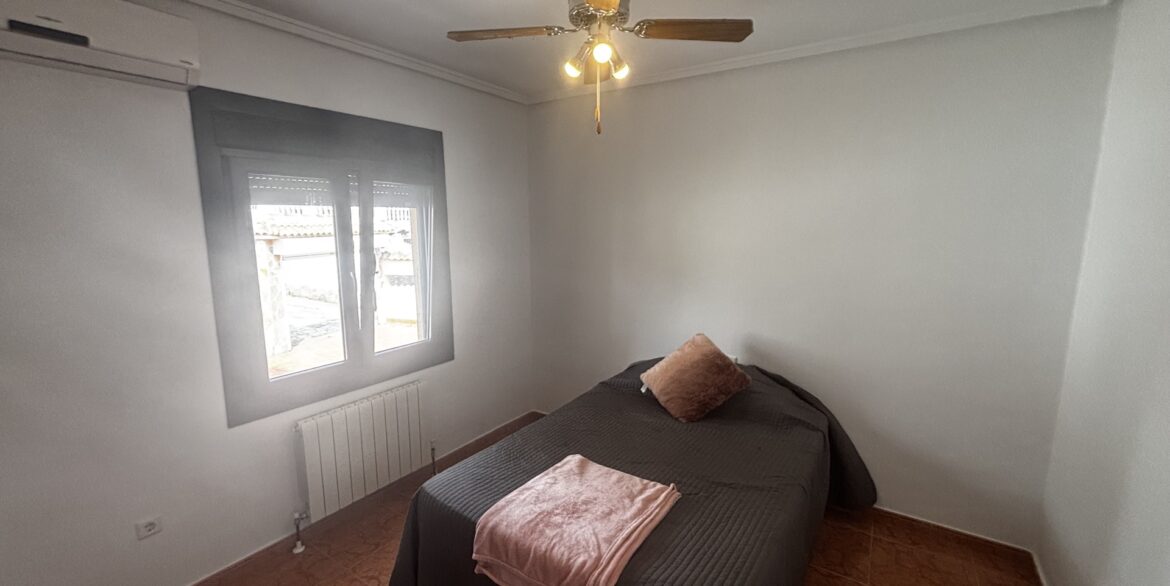 bc404-bedroom_3bc404-