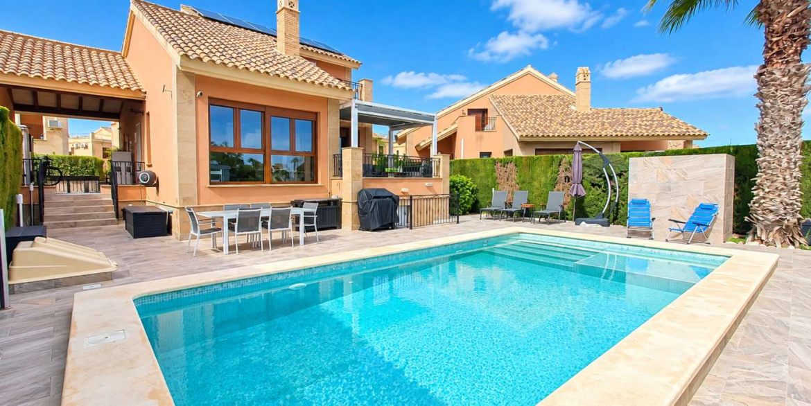 14603_exceptional_frontline_golf_villa_with_private_pool_290926154039_imagen_de_chatgpt_29_sept_2026__14_02_30
