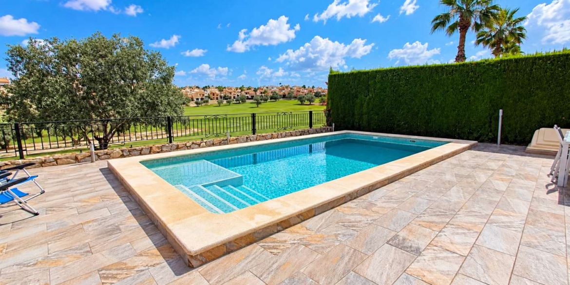 14603_exceptional_frontline_golf_villa_with_private_pool_290926161557_imagen_de_chatgpt_29_sept_2026__16_12_25
