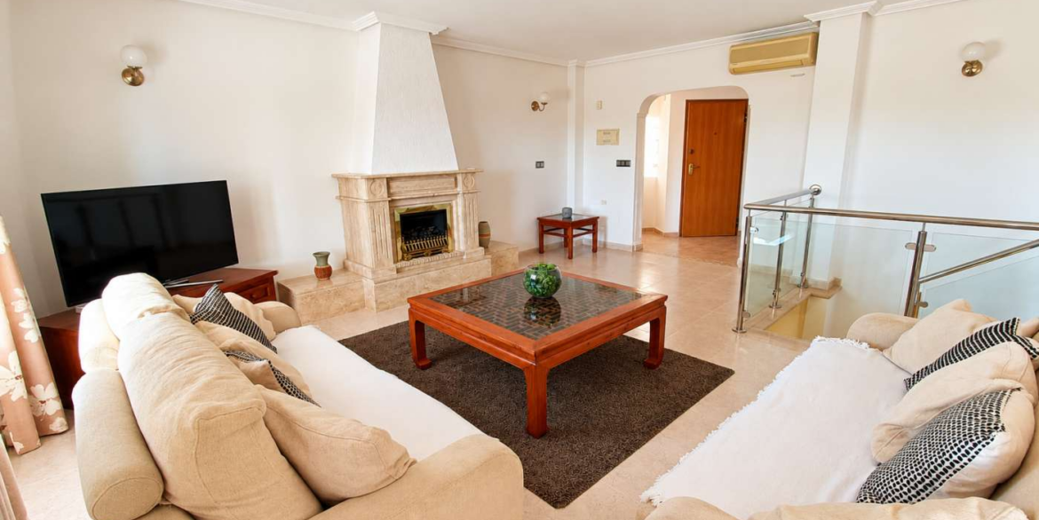 14760_impressive_6_bedroom_villa_with_private_pool_and_bar_221026105309_6