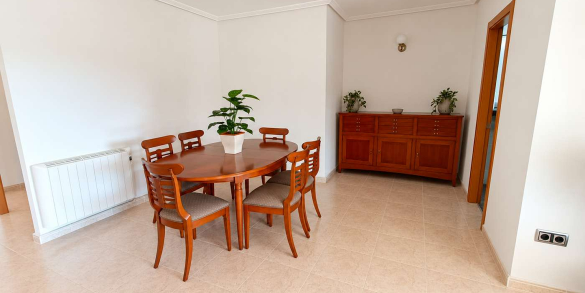 14760_impressive_6_bedroom_villa_with_private_pool_and_bar_221026105449_17